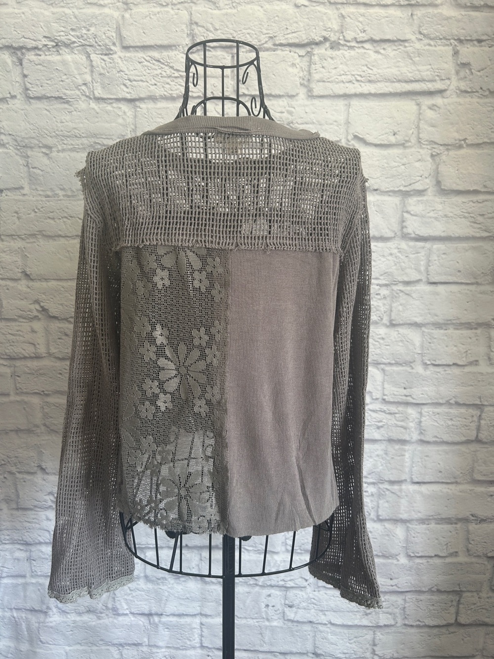 POL Crochet & Lace Patchwork Gray Long Sleeve Top - Picture 8 of 9